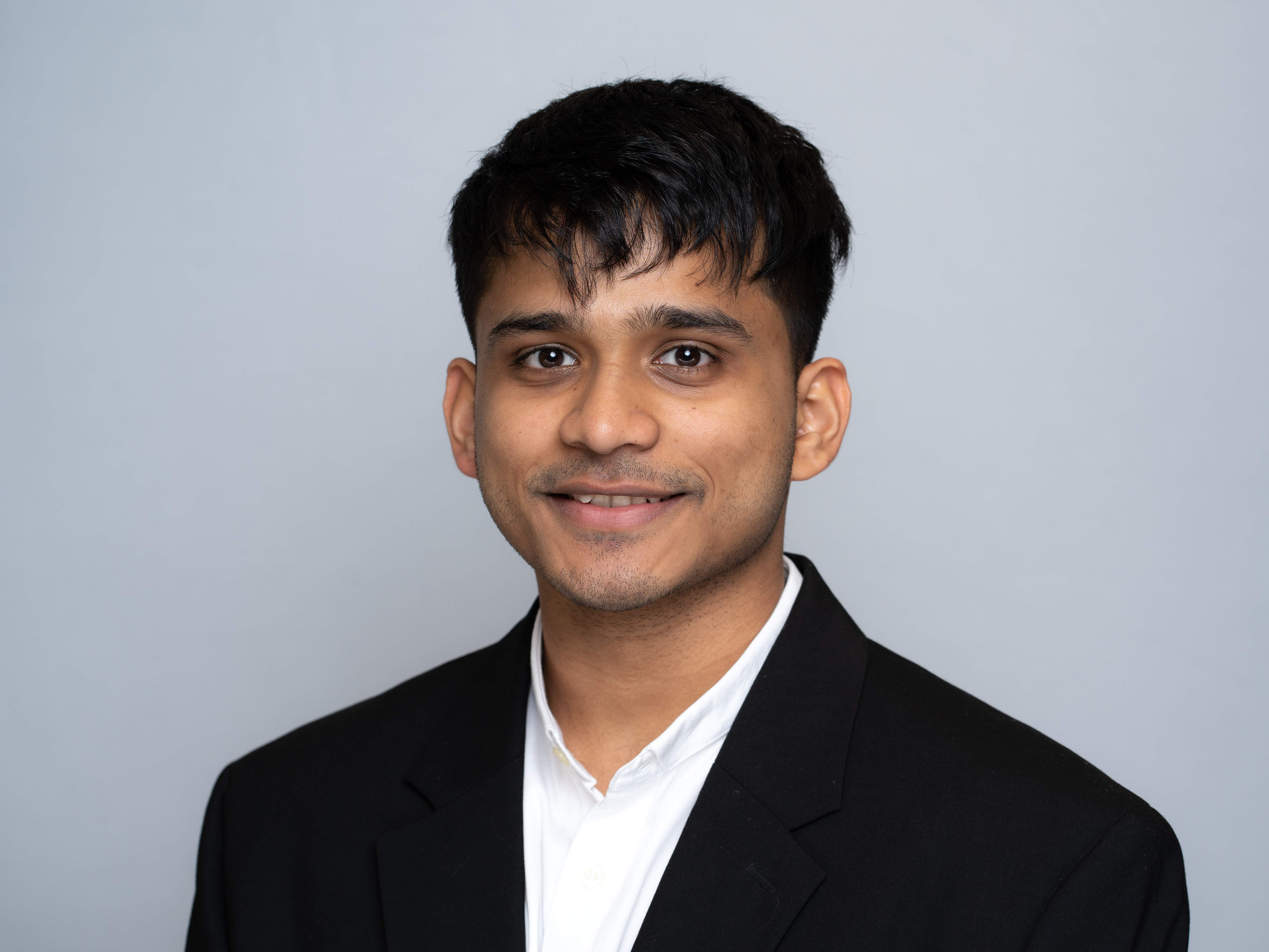 Nivaan Gupta's Headshot